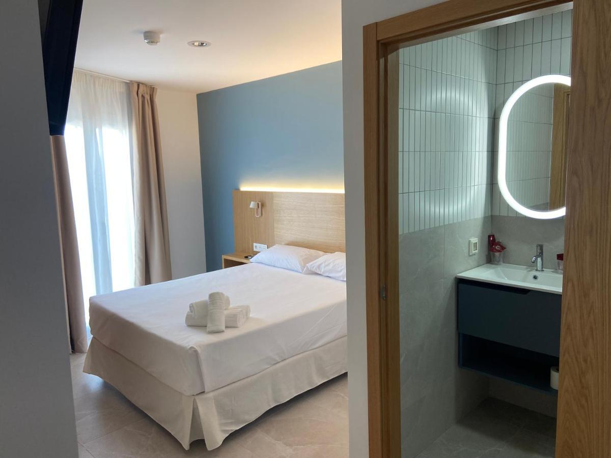 קוניל דה לה פרונטרה Rio Salado Conil Hostal מראה חיצוני תמונה