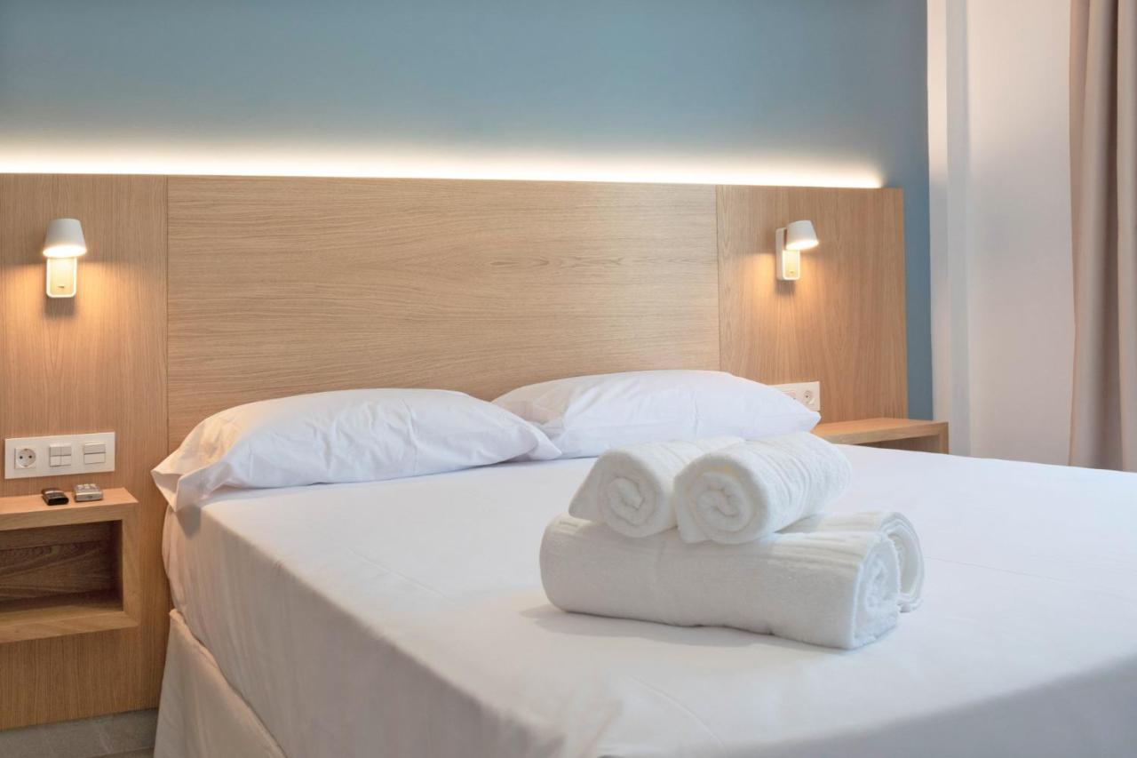 קוניל דה לה פרונטרה Rio Salado Conil Hostal מראה חיצוני תמונה