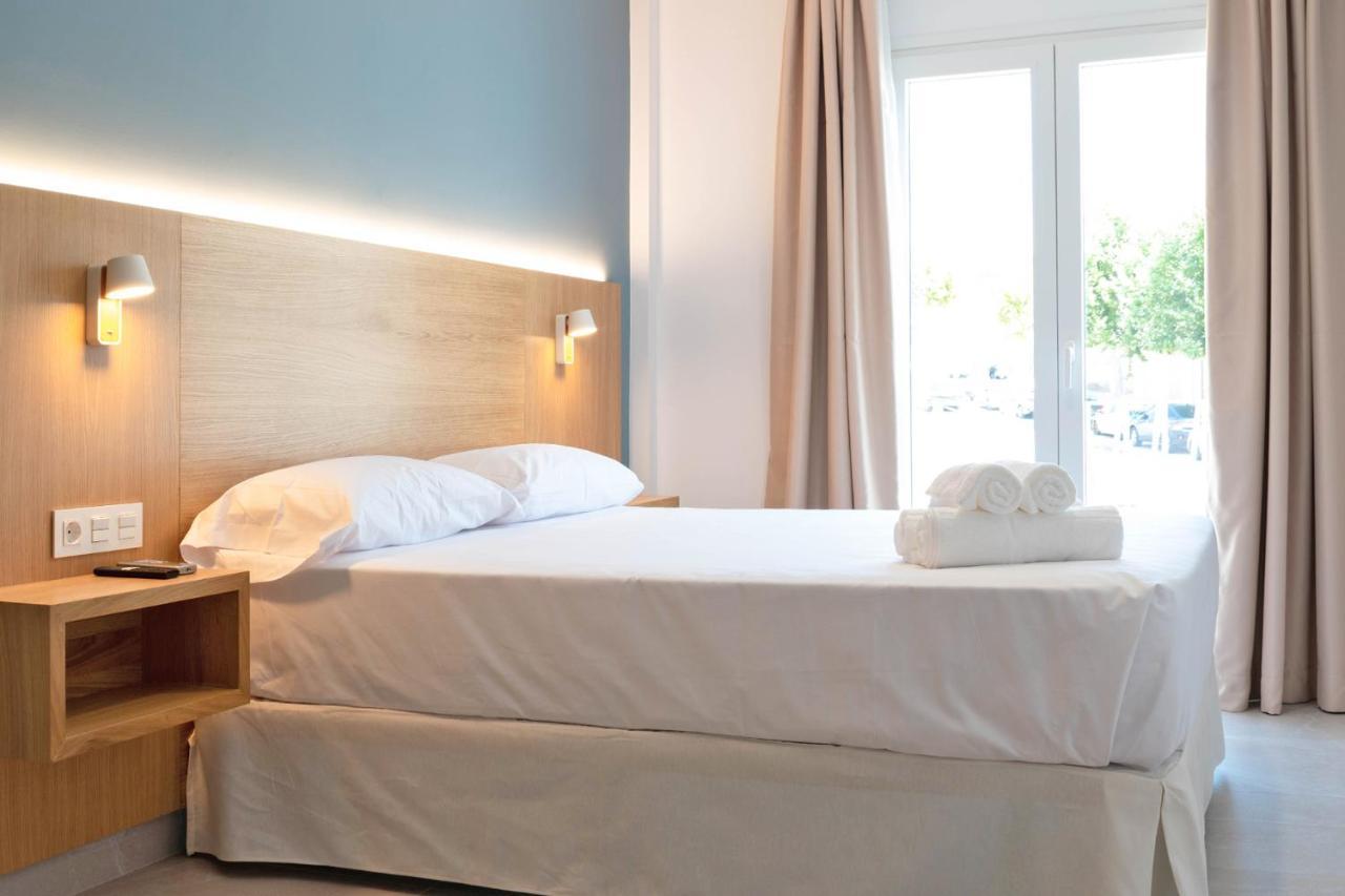 קוניל דה לה פרונטרה Rio Salado Conil Hostal מראה חיצוני תמונה