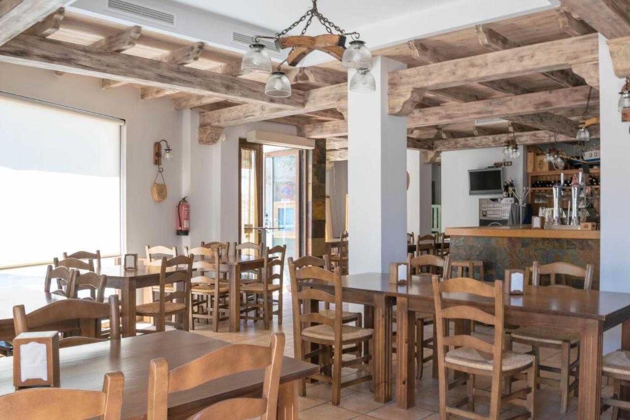 קוניל דה לה פרונטרה Rio Salado Conil Hostal מראה חיצוני תמונה