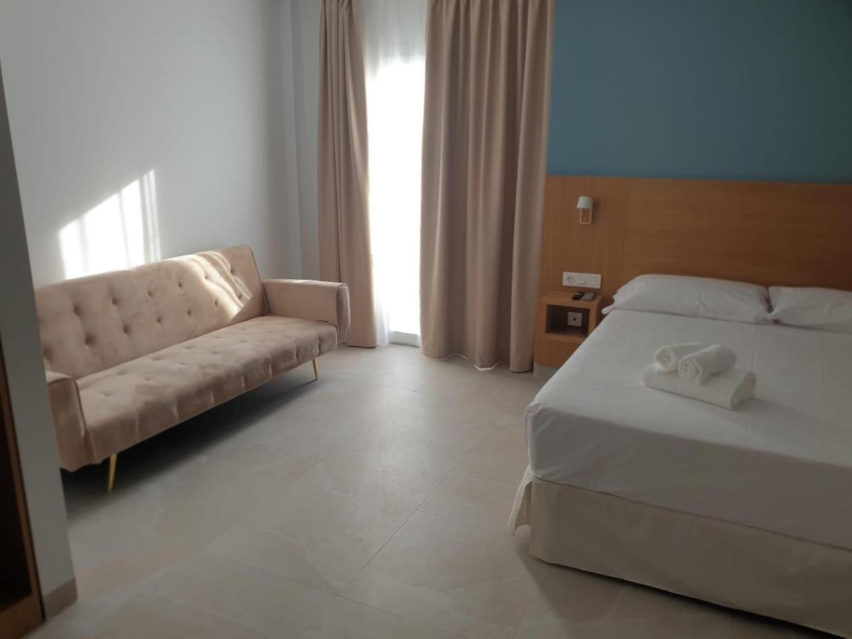 קוניל דה לה פרונטרה Rio Salado Conil Hostal מראה חיצוני תמונה