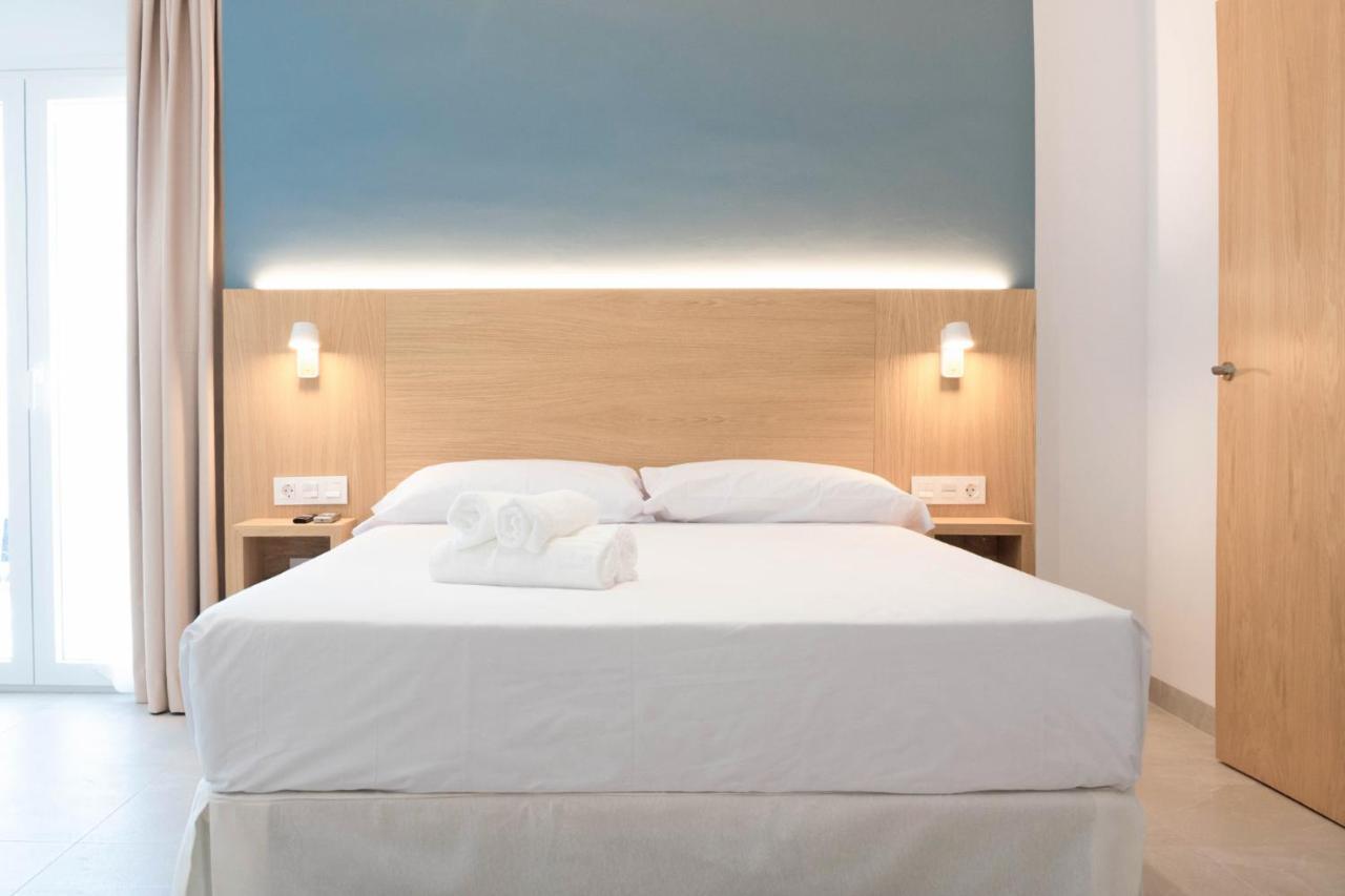 קוניל דה לה פרונטרה Rio Salado Conil Hostal מראה חיצוני תמונה